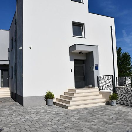 Bonaca Apartments With Terrace, Barbecue And Private Parking Kaštela מראה חיצוני תמונה