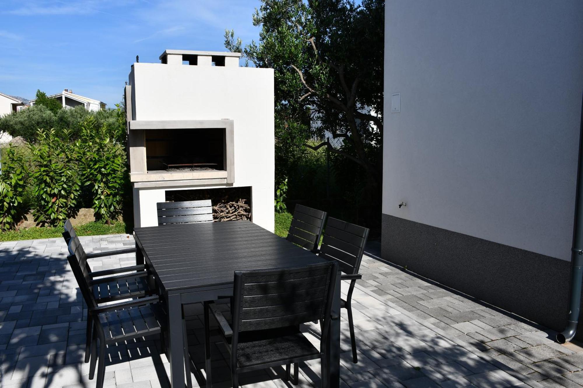 Bonaca Apartments With Terrace, Barbecue And Private Parking Kaštela מראה חיצוני תמונה